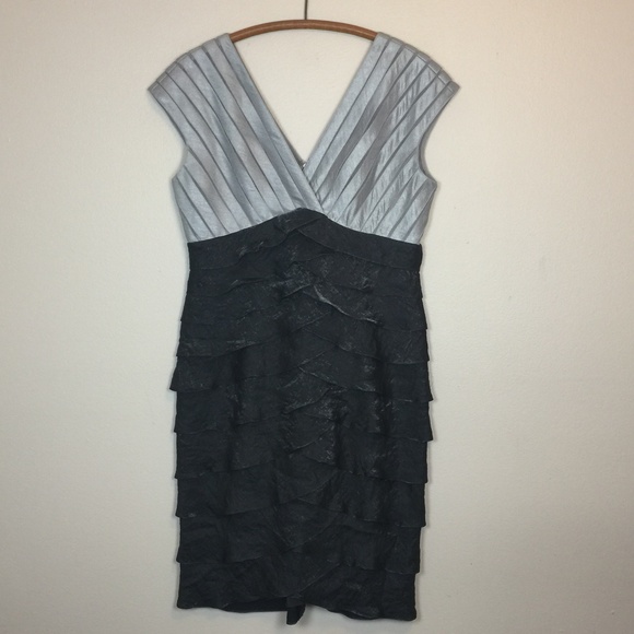 Adrianna Papell Dresses & Skirts - ADRIANNA PAPELL Silver & Charcoal Metallic Tiered